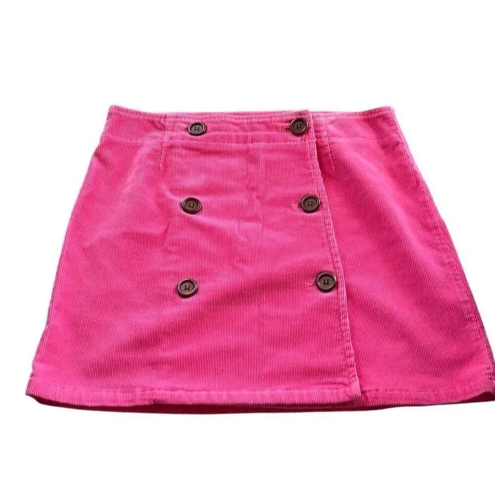 Vineyard vines, pink corduroy button up mini skirt size 8